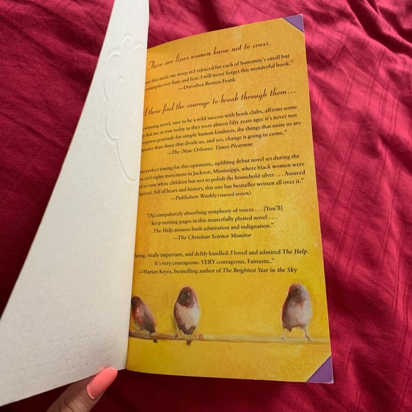 2/$20 “The Help” book/novel by Kathryn Stockett - Picture 5 of 6
